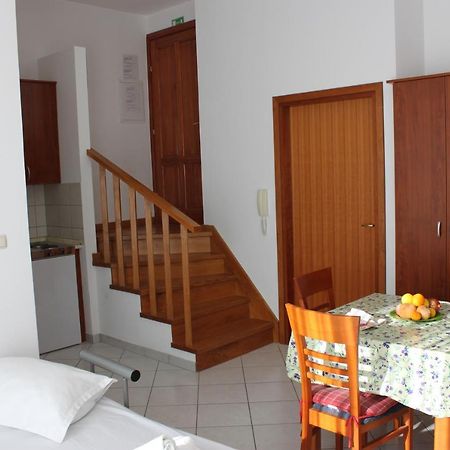 Pile Apartments 3 奥米什 外观 照片